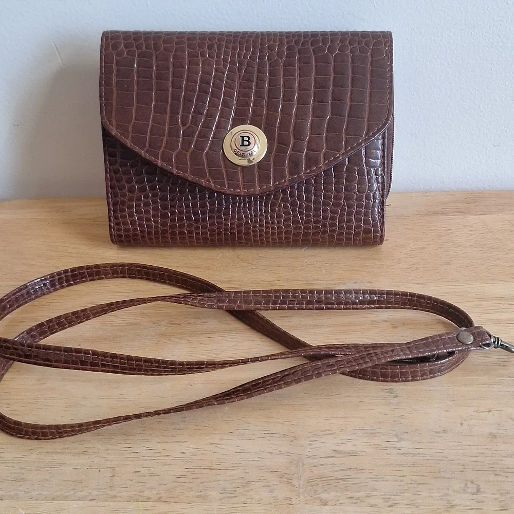Vintage Brown Croc Embossed Organizer Crossbody Bag Purse